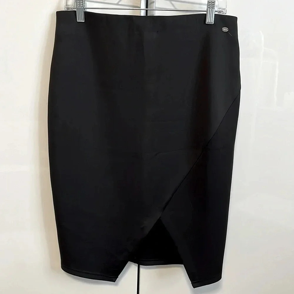 NWOT GUESS Black Stretch Pencil Skirt Front Slit, Size L